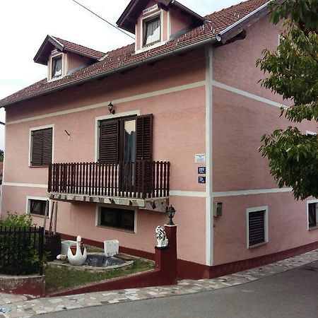 Rooms Mostanje คาร์โลวัตส์ ภายนอก รูปภาพ