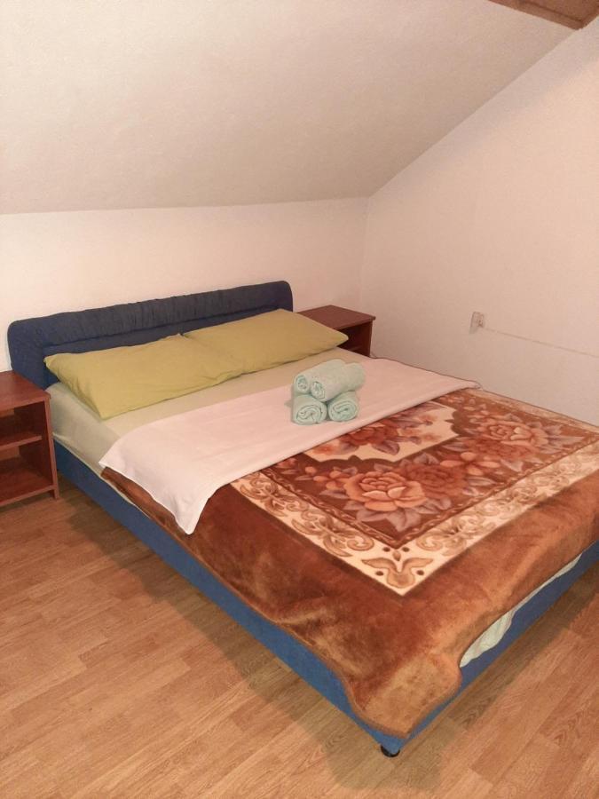 Rooms Mostanje คาร์โลวัตส์ ภายนอก รูปภาพ